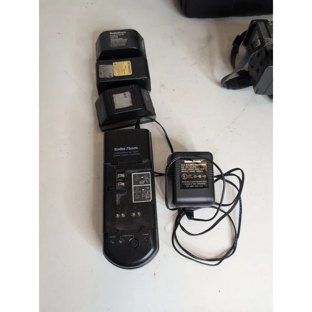 Sony Handycam Video 8 Camcorder With Accessories CCD-FX730V + Bag And Remote